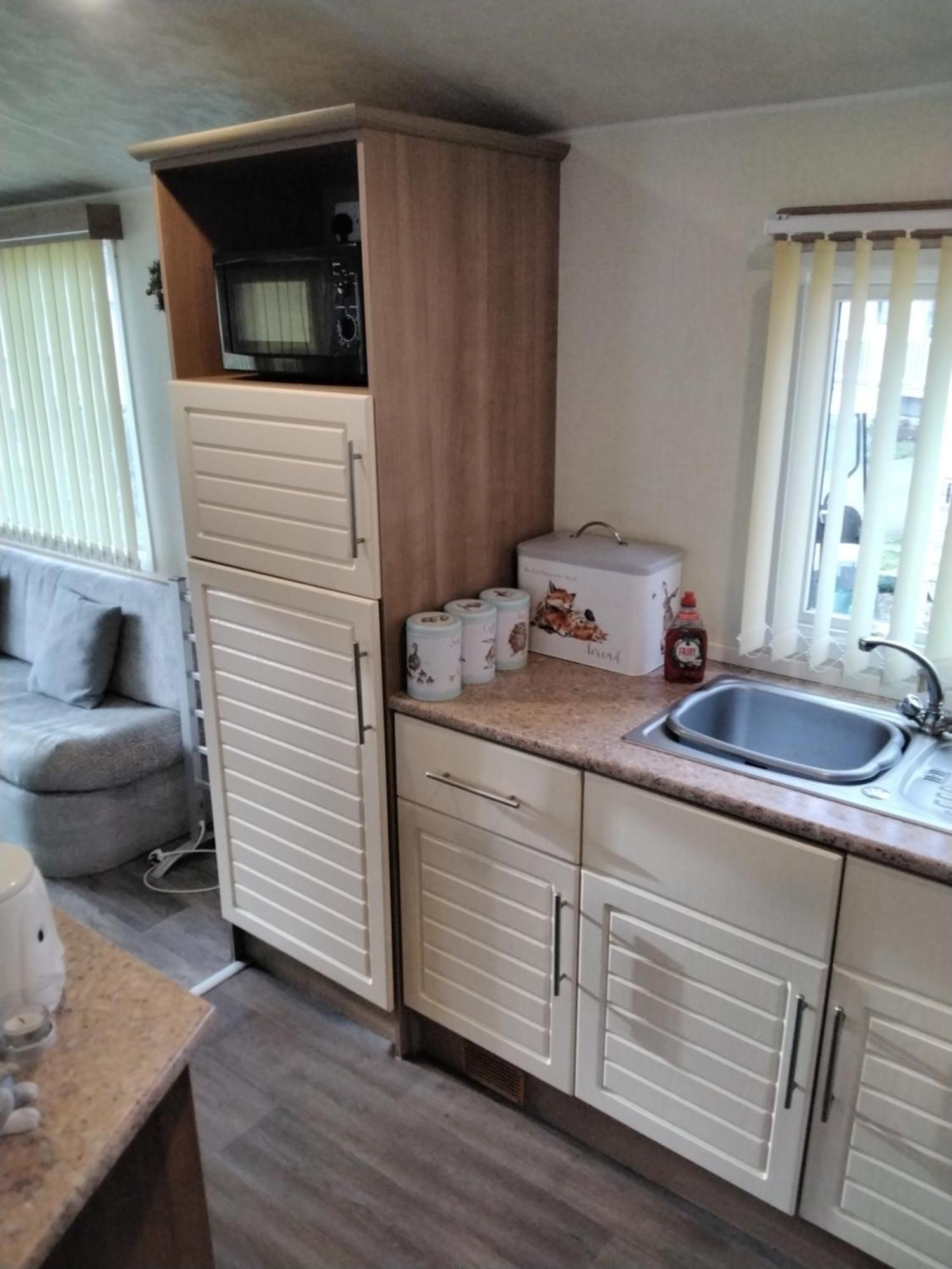 19 Laurel Close Highly Recommended 6 Berth Holiday Home With Hot Tub In Prime Location 塔特舍尔 外观 照片